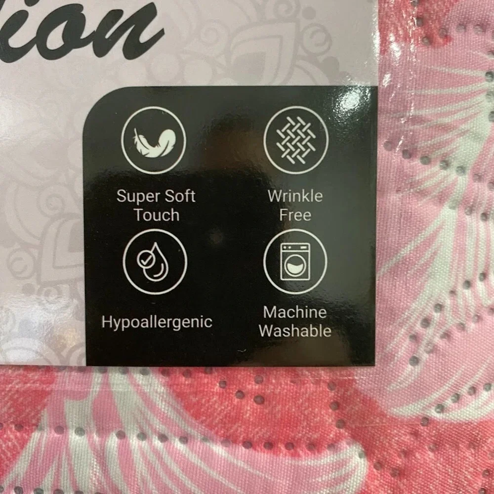 Hotel Collection Queen Quilt Set 88 x 88‎ Inches, 3 Piece Lightweight Pink NWT